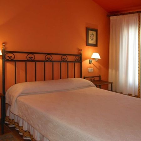 Hotel Y Apartamentos La Casa Rural Chinchón Екстериор снимка