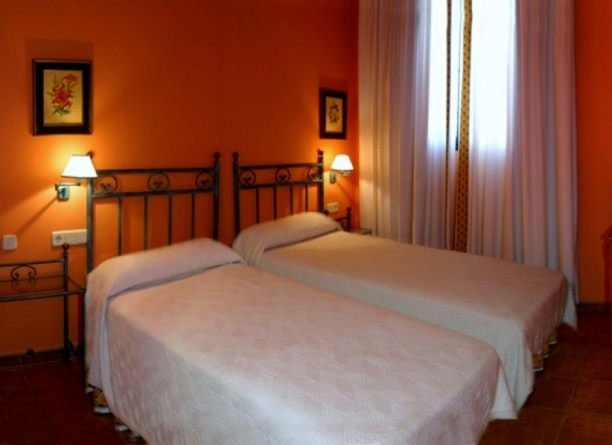 Hotel Y Apartamentos La Casa Rural Chinchón Екстериор снимка