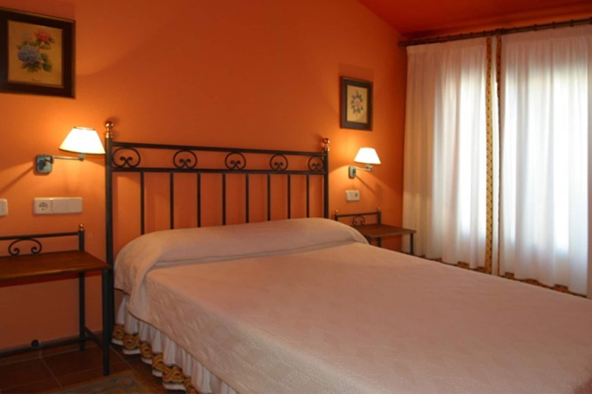 Hotel Y Apartamentos La Casa Rural Chinchón Екстериор снимка