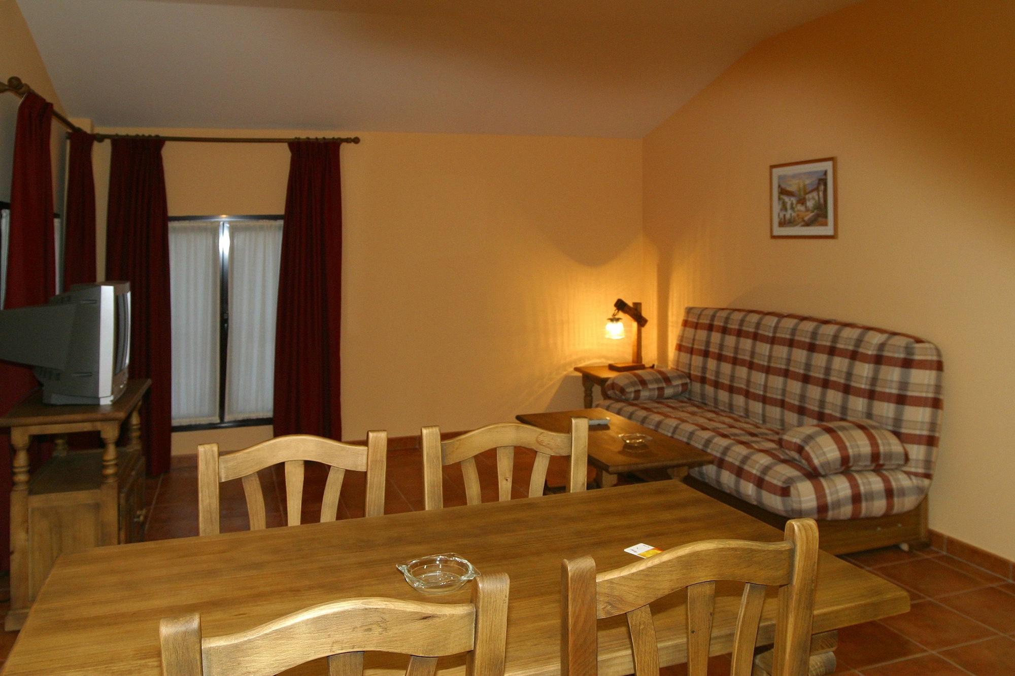 Hotel Y Apartamentos La Casa Rural Chinchón Екстериор снимка