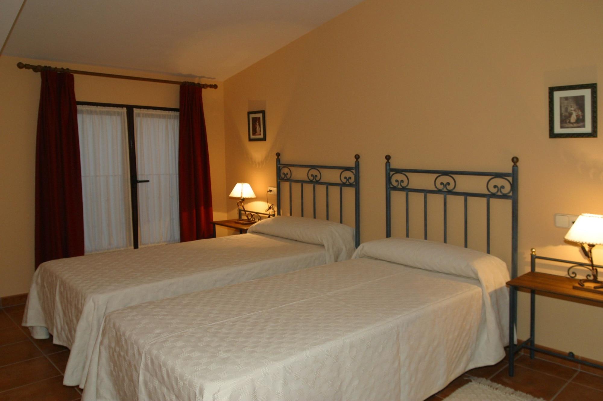 Hotel Y Apartamentos La Casa Rural Chinchón Екстериор снимка