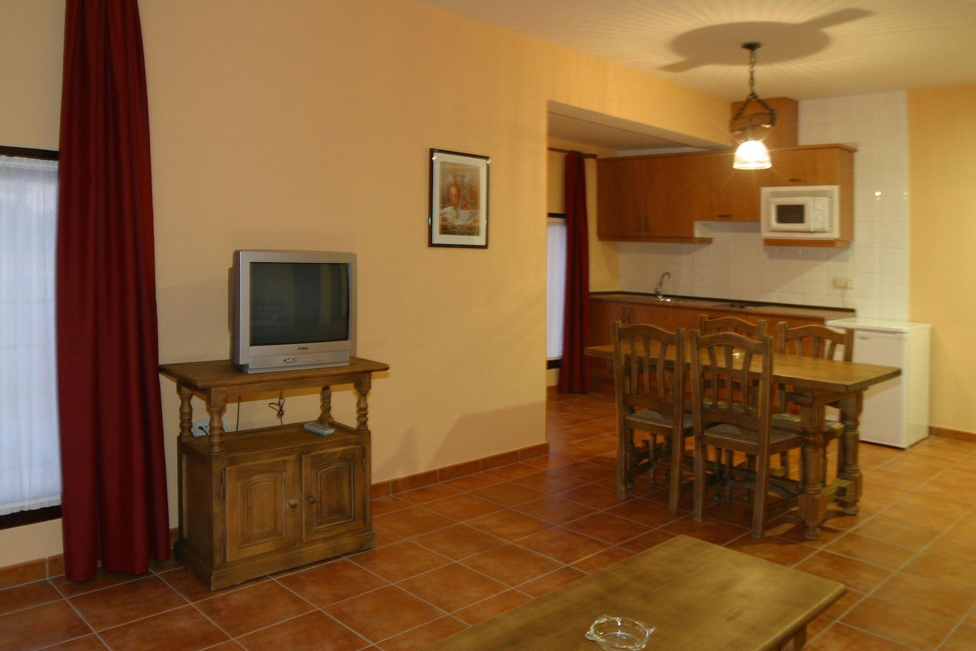 Hotel Y Apartamentos La Casa Rural Chinchón Екстериор снимка