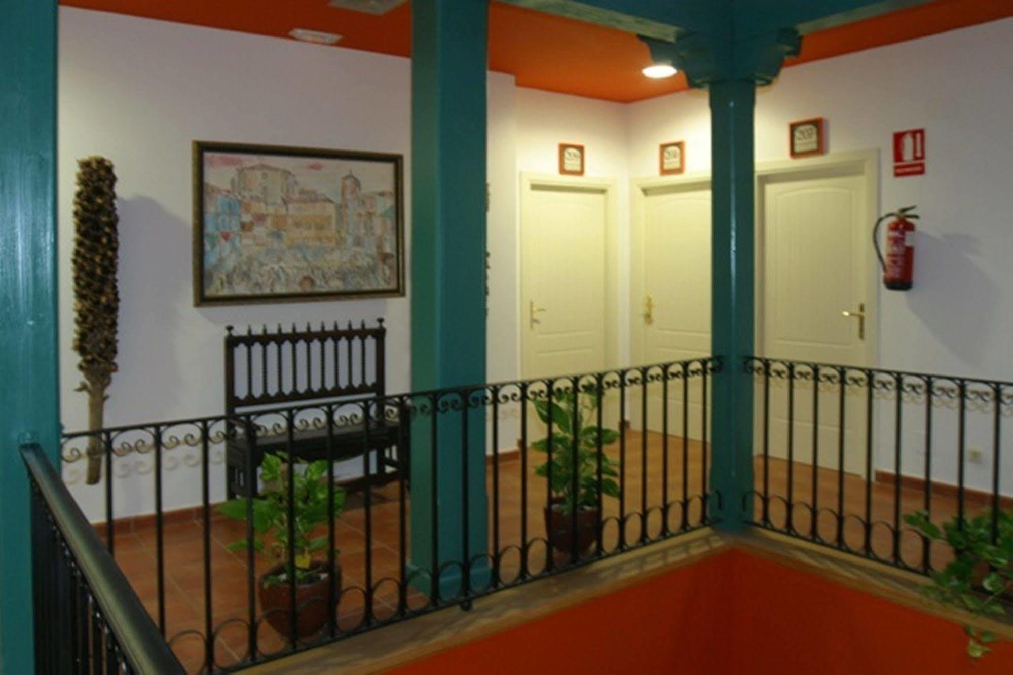 Hotel Y Apartamentos La Casa Rural Chinchón Интериор снимка